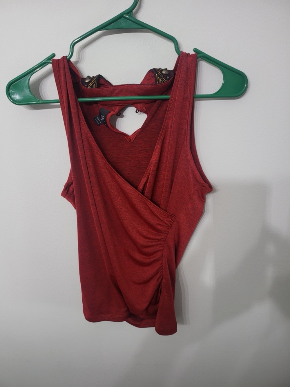 Women’s BCBGMAXAZRIA Red Draped Sleeveless Top Size Medium Like New